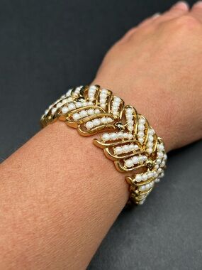 VTG Crown Trifari Gold and White Faux Pave Pearl Leaf-Link Bracelet